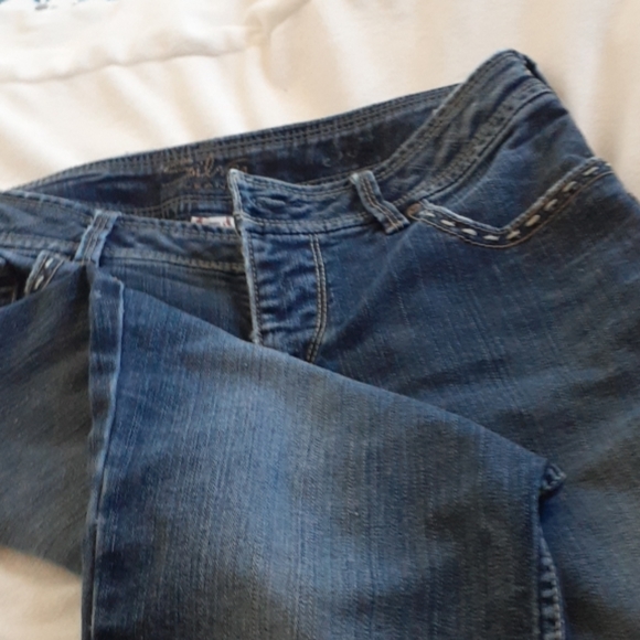 Jean's Silver - Picture 2 of 2